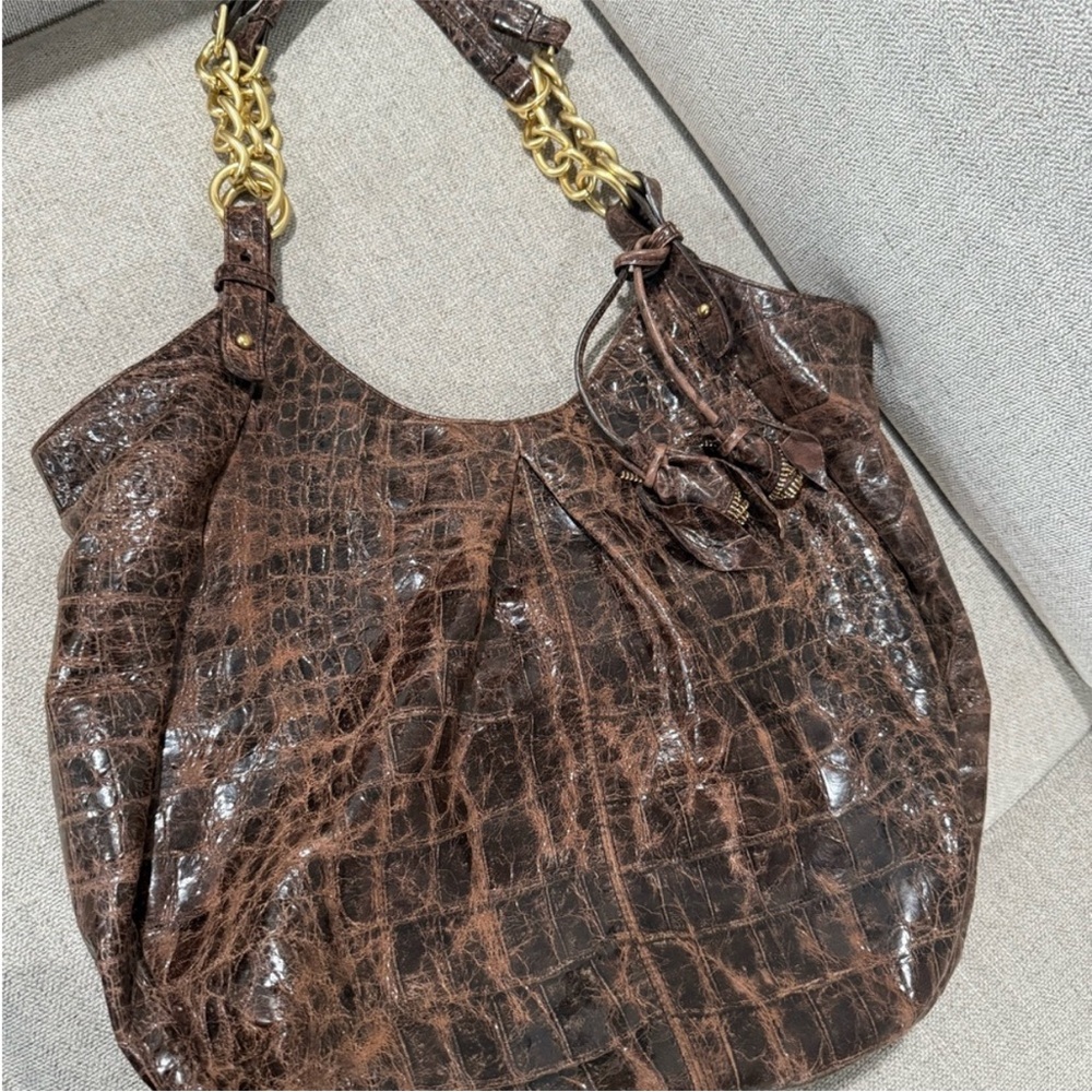 Brahmin with roses